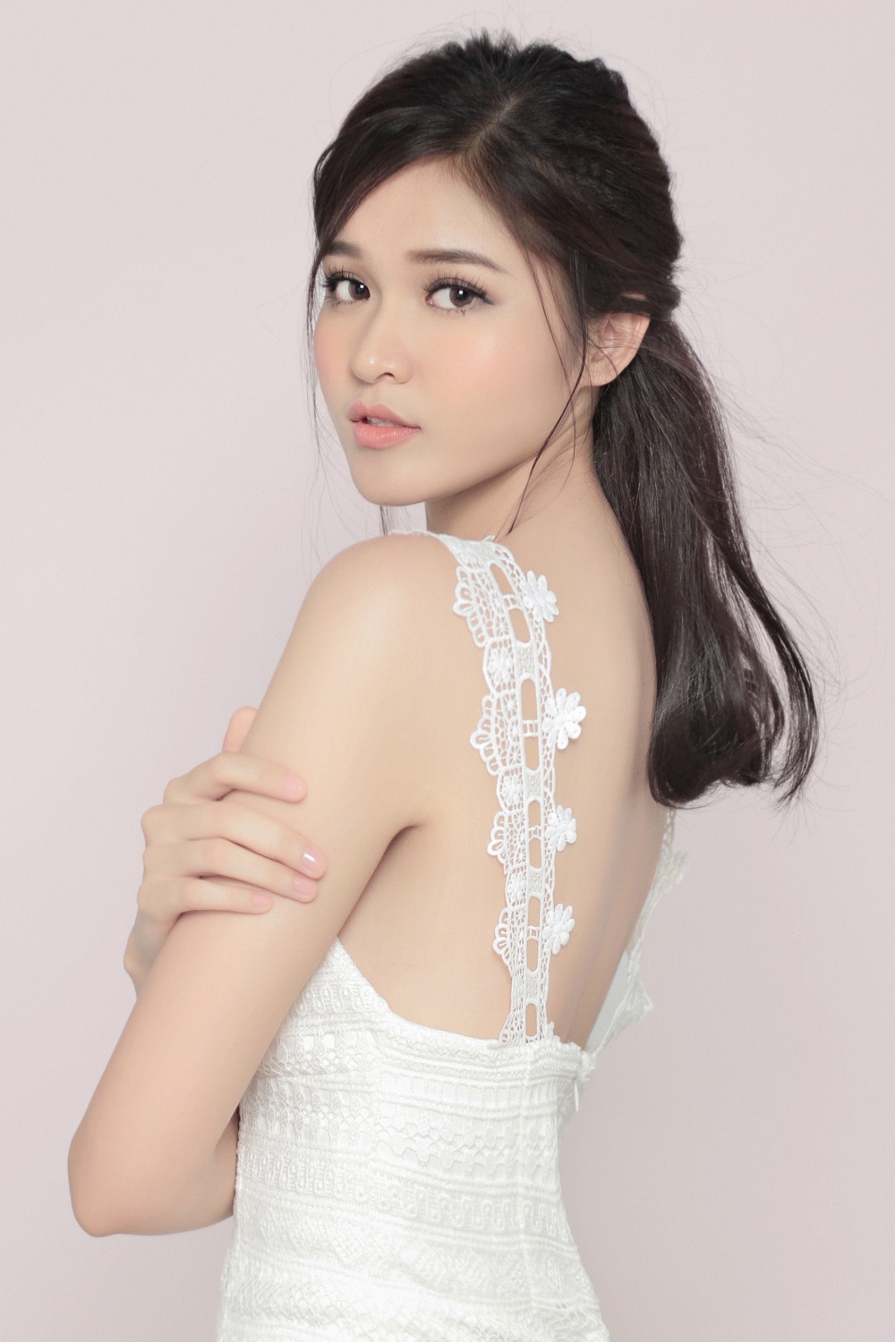 Á hậu Thùy Dung khoe vẻ đẹp trong trẻo ảnh 3 A hau Thuy Dung khoe ve dep trong treo anh 3