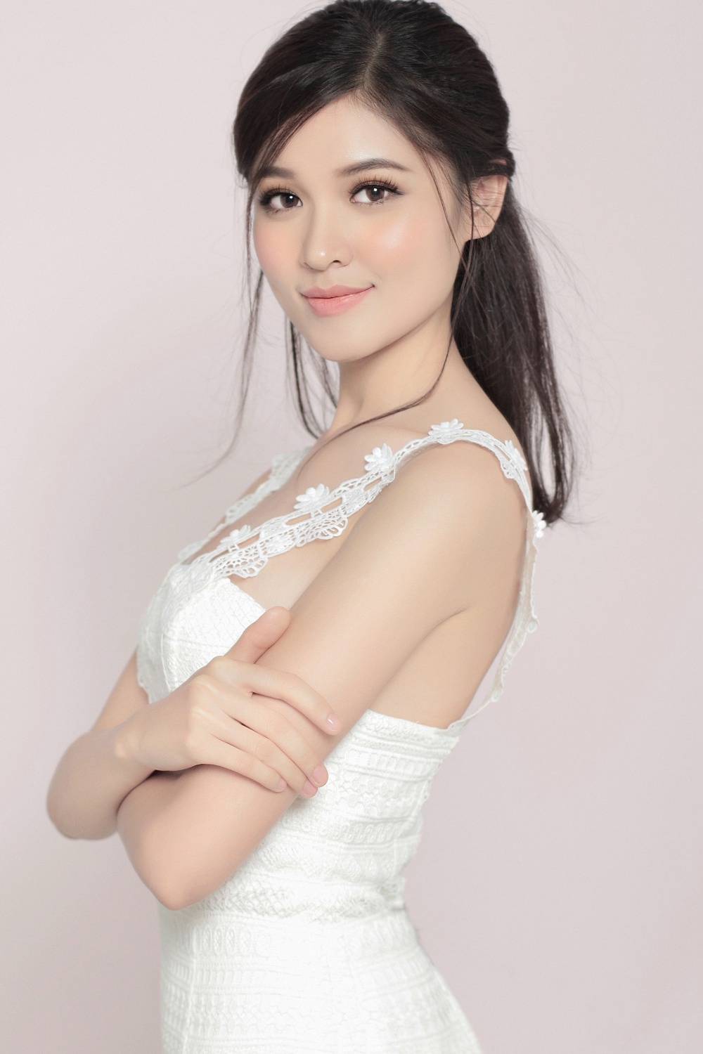 Á hậu Thùy Dung khoe vẻ đẹp trong trẻo ảnh 4 A hau Thuy Dung khoe ve dep trong treo anh 4