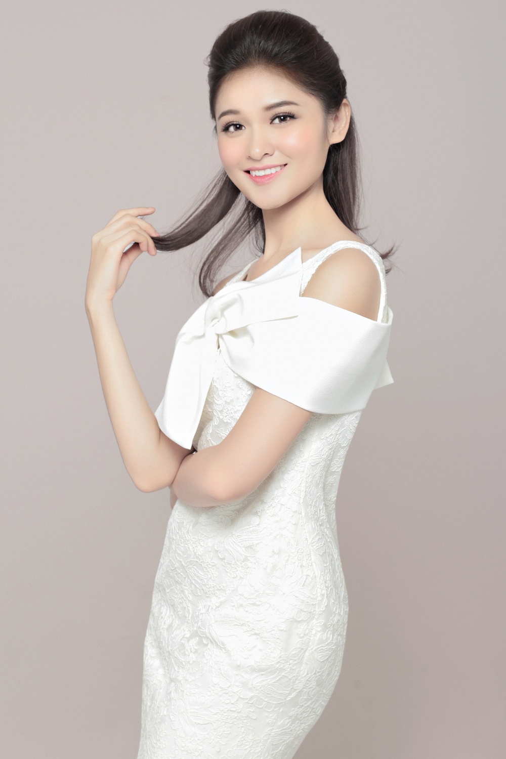 Á hậu Thùy Dung khoe vẻ đẹp trong trẻo ảnh 6 A hau Thuy Dung khoe ve dep trong treo anh 6