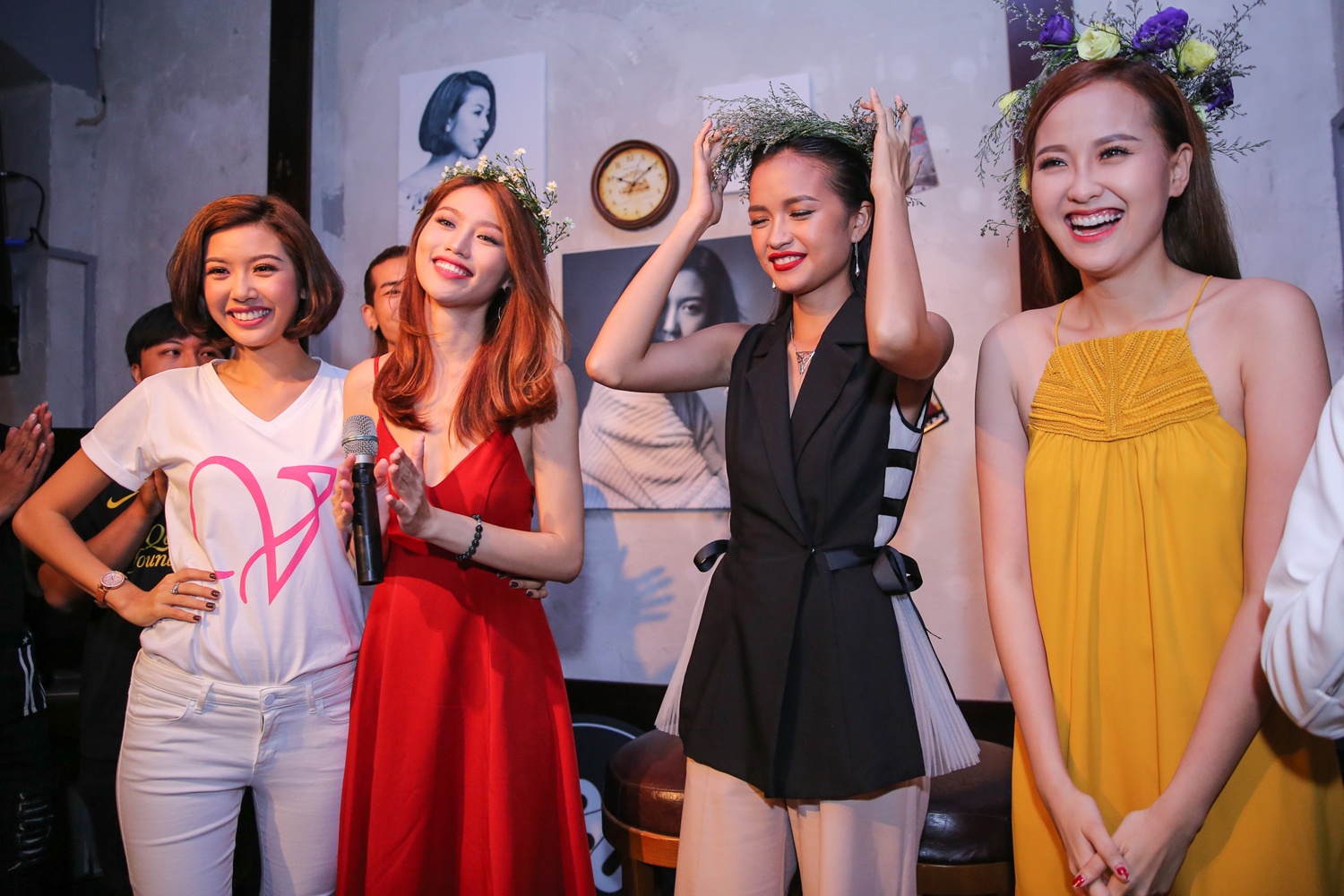 Thuy Van to chuc sinh nhat cung fan anh 2