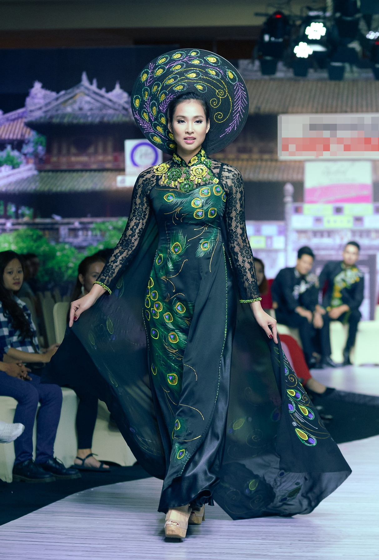 Diệu Huyền tái xuất sàn diễn ảnh 2 Dieu Huyen tai xuat san dien anh 2