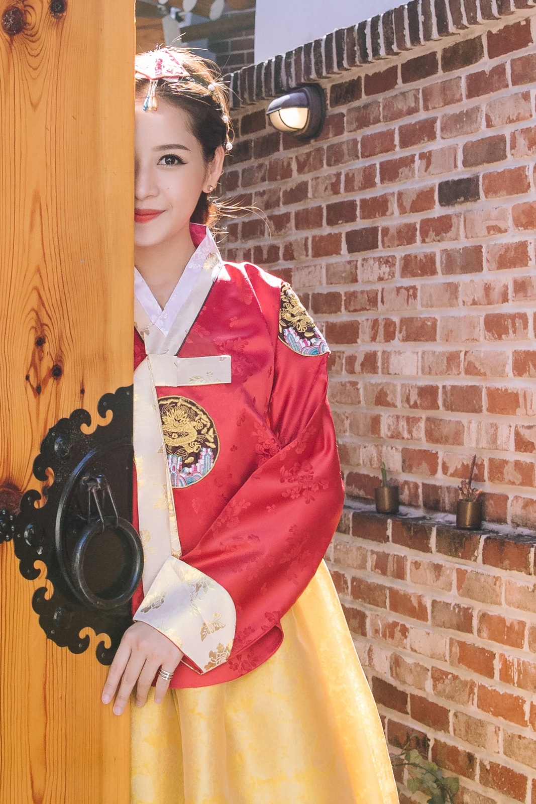 Chi Pu mac trang phuc hanbok anh 4