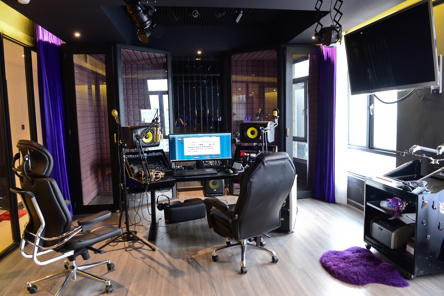 Nha moi cua Luong Bang Quang anh 3