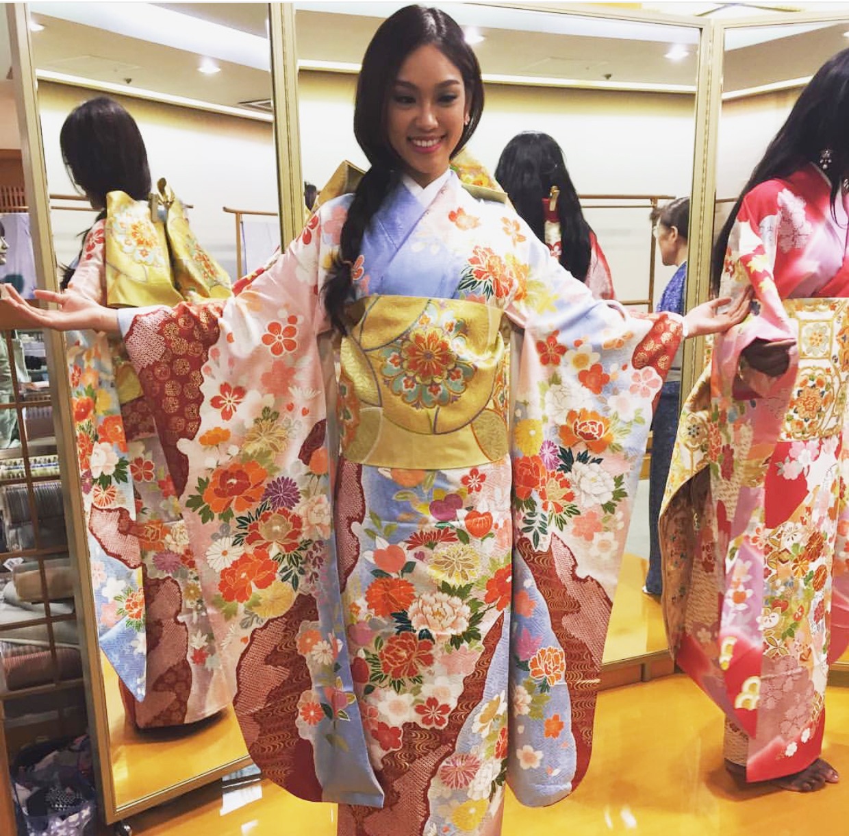 Á khôi Áo dài thi Hoa hậu Quốc tế ảnh 1 A khoi Ao dai thi Hoa hau Quoc te anh 1