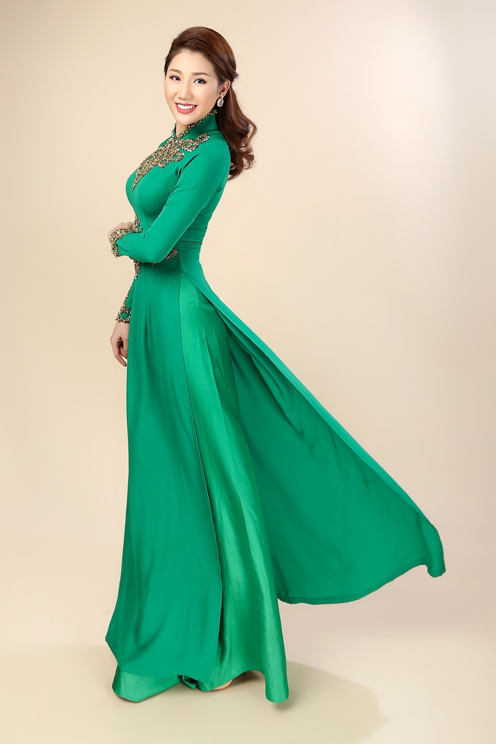 Trang phuc truyen thong cua Bao Nhu anh 6