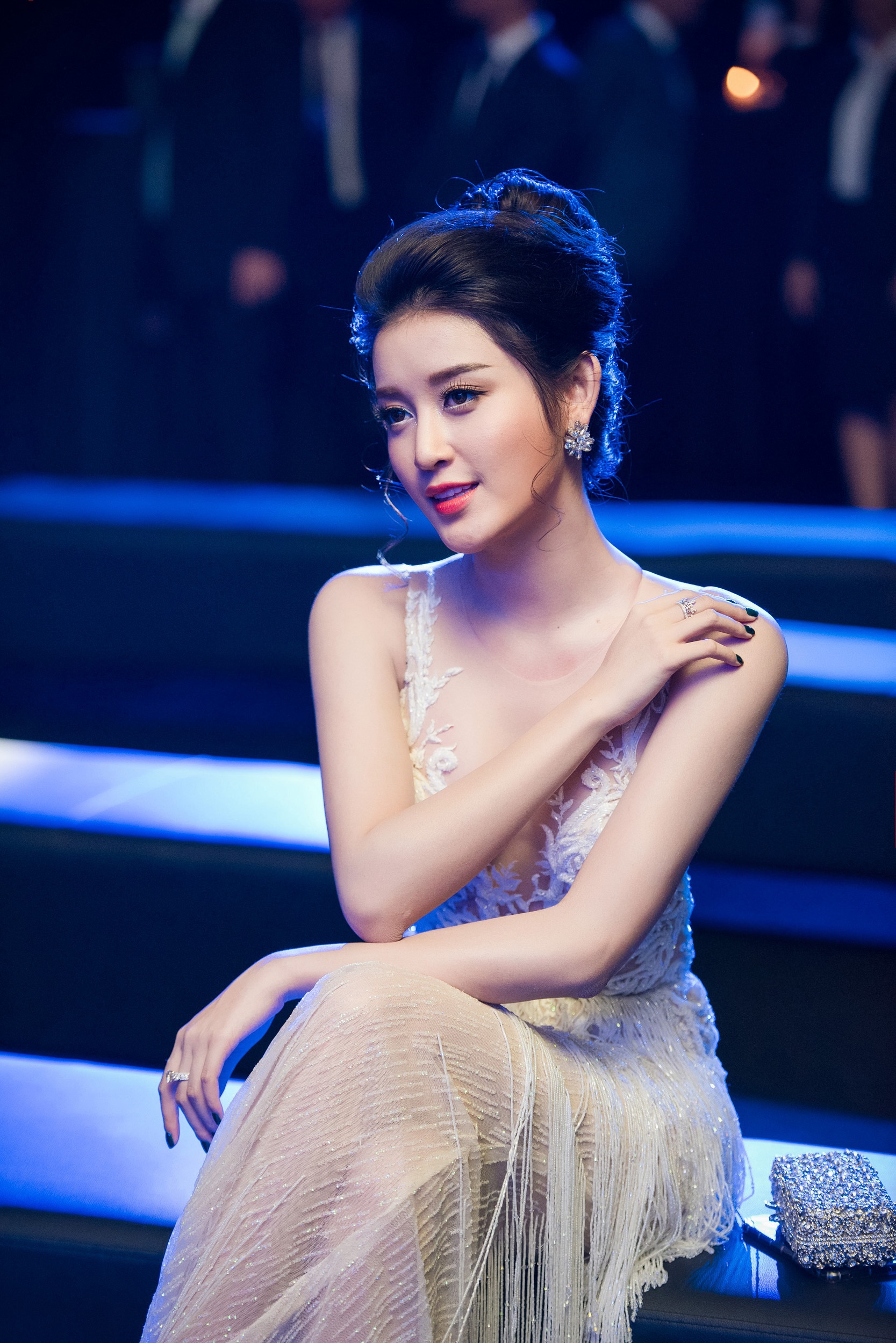 Á hậu Huyền My ở sự kiện ảnh 4 A hau Huyen My o su kien anh 4