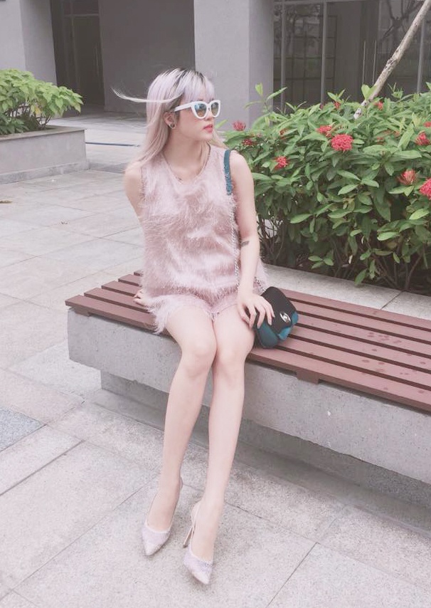 Ho Ngoc Ha dien street style chat anh 7