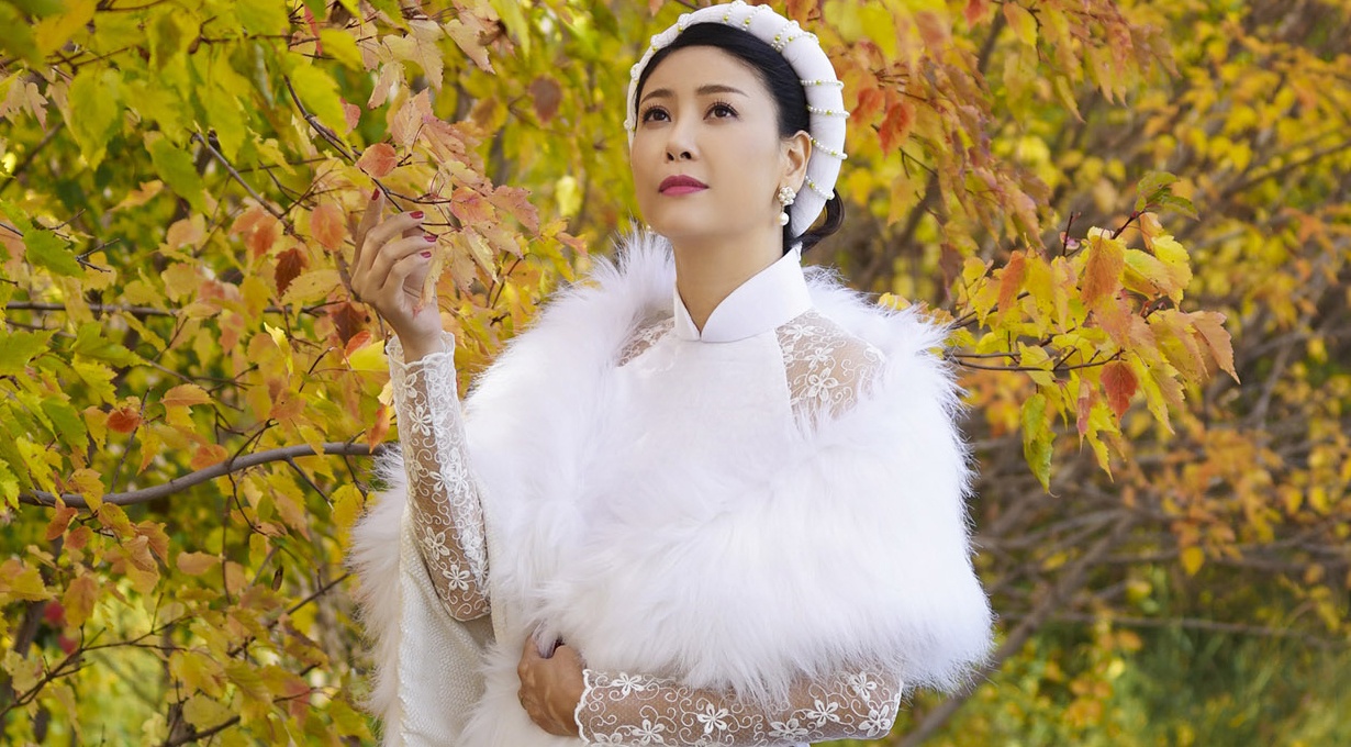 Ha Kieu Anh nen na trong bo anh mung ngay 20/10 hinh anh