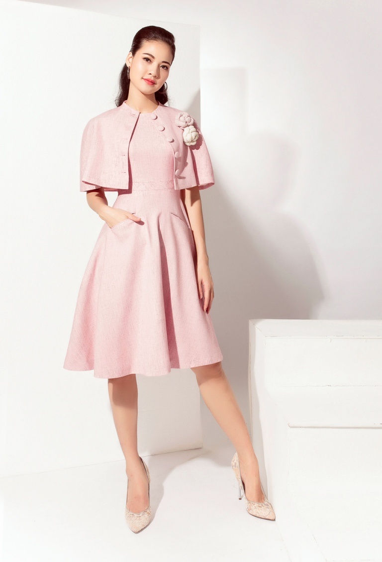 Trần Thị Quỳnh diện trang phục thanh lịch ảnh 2 Tran Thi Quynh dien trang phuc thanh lich anh 2