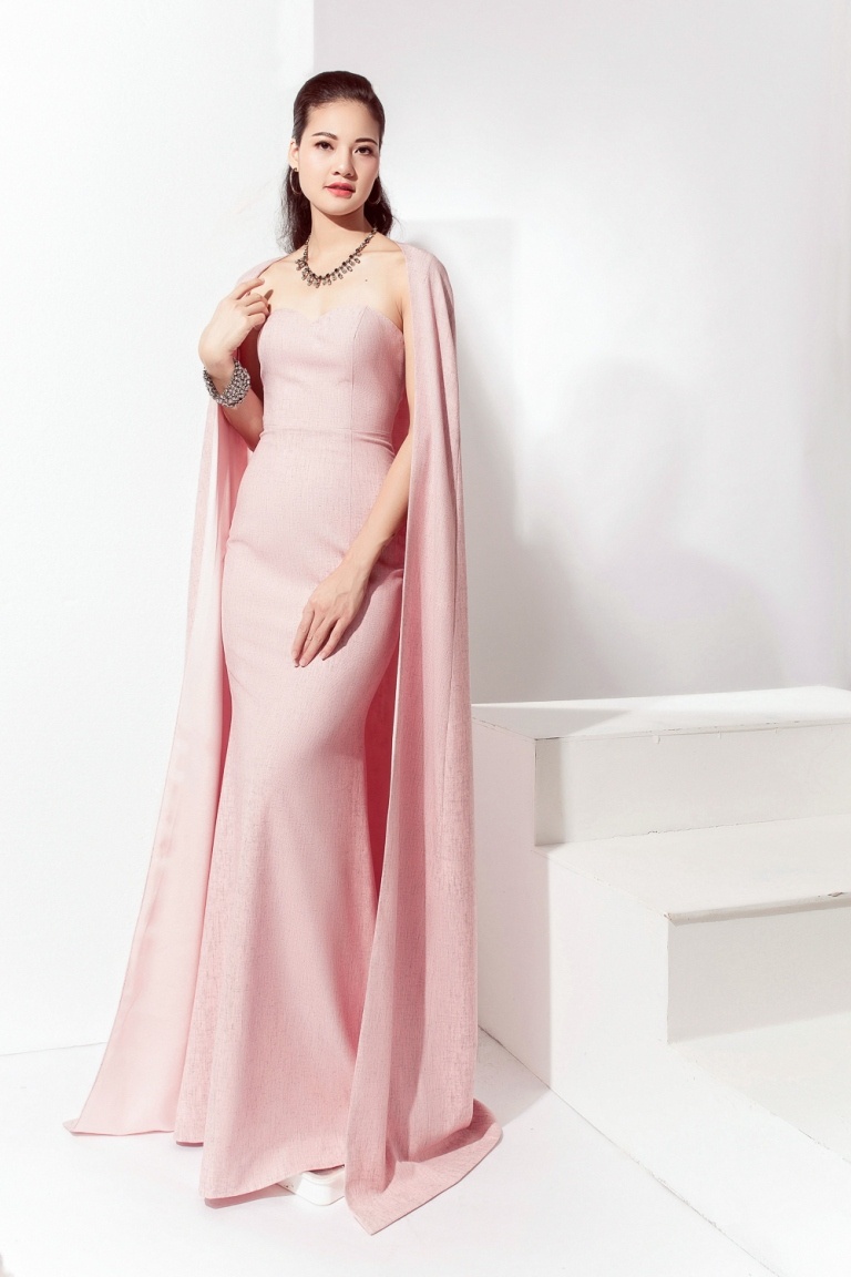 Trần Thị Quỳnh diện trang phục thanh lịch ảnh 6 Tran Thi Quynh dien trang phuc thanh lich anh 6