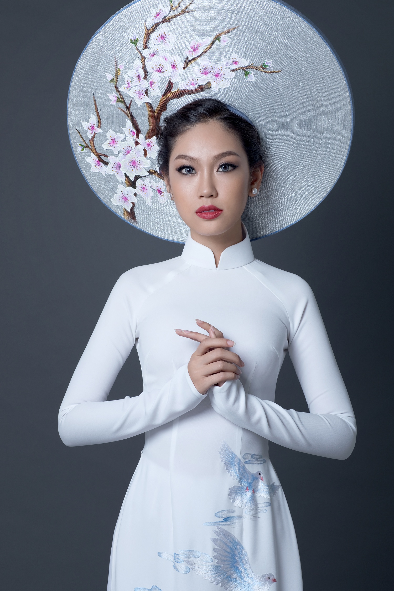 Phuong Linh dien ao dai anh 2