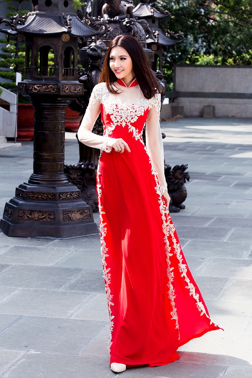 Ngọc Duyên diện áo dài duyên dáng ảnh 2 Ngoc Duyen dien ao dai duyen dang anh 2