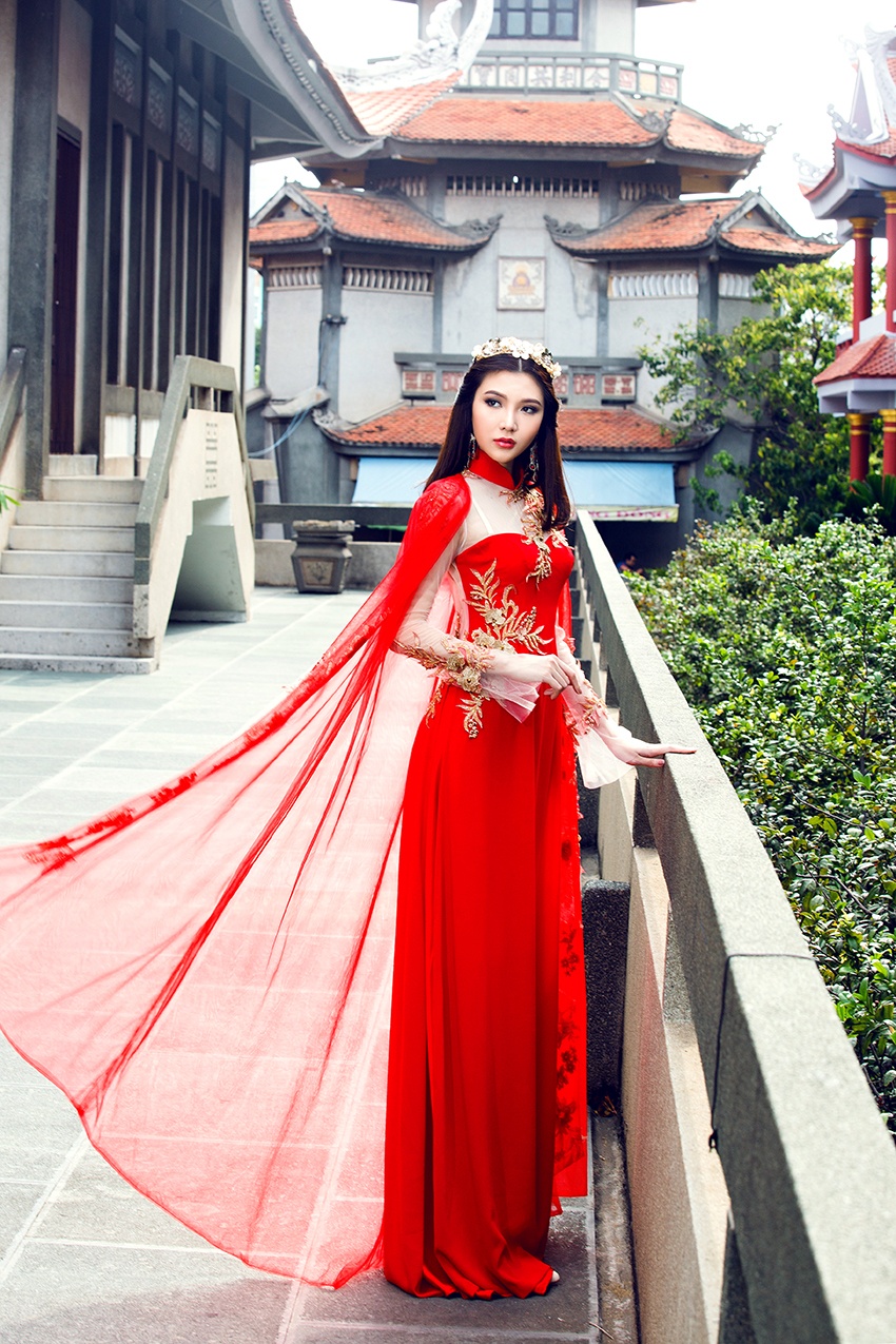 Ngọc Duyên diện áo dài duyên dáng ảnh 3 Ngoc Duyen dien ao dai duyen dang anh 3