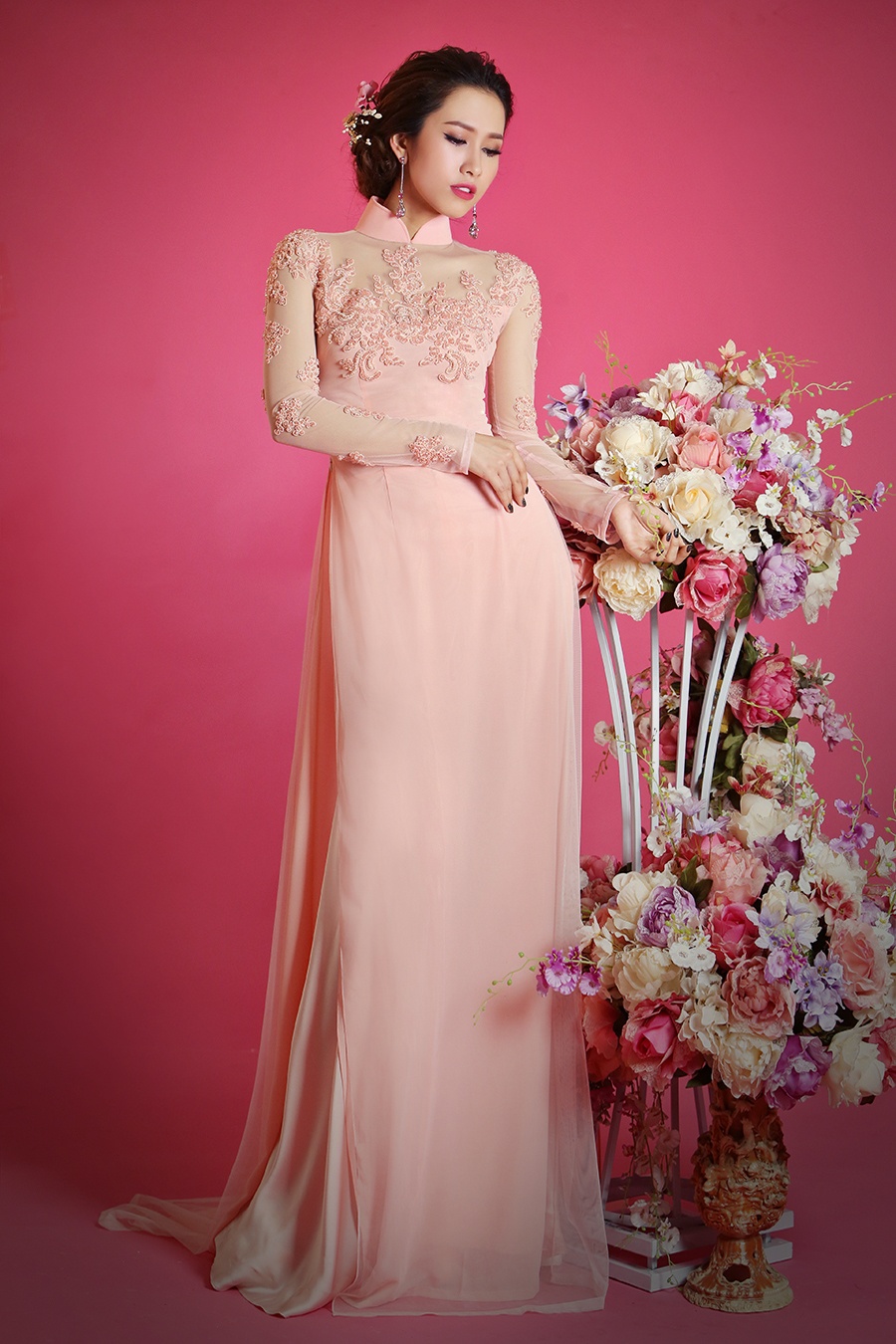 Phan Thu Quyen duyen dang ao dai anh 4