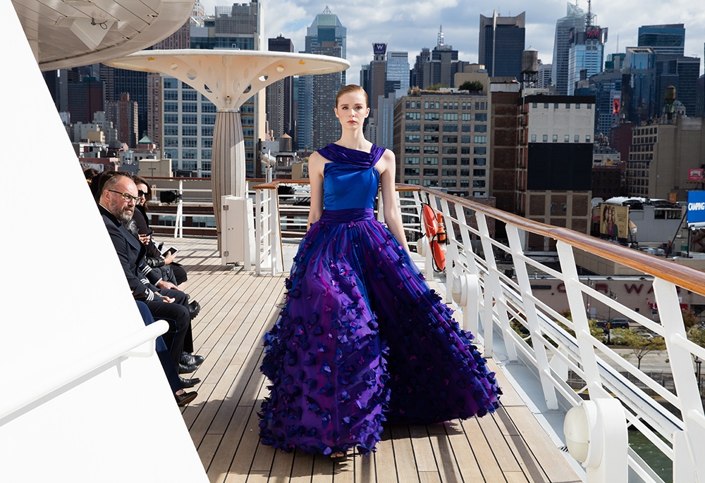 Người mẫu gốc Việt tổ chức show thời trang trên boong tàu ở Mỹ ảnh 6 Nguoi mau goc Viet to chuc show thoi trang tren boong tau o My anh 6