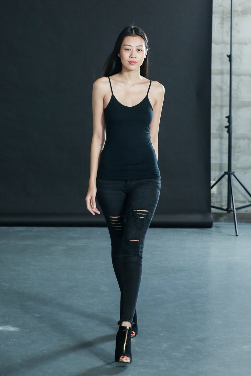 Dan chan dai khoe eo thon casting Tuan le thoi trang anh 10