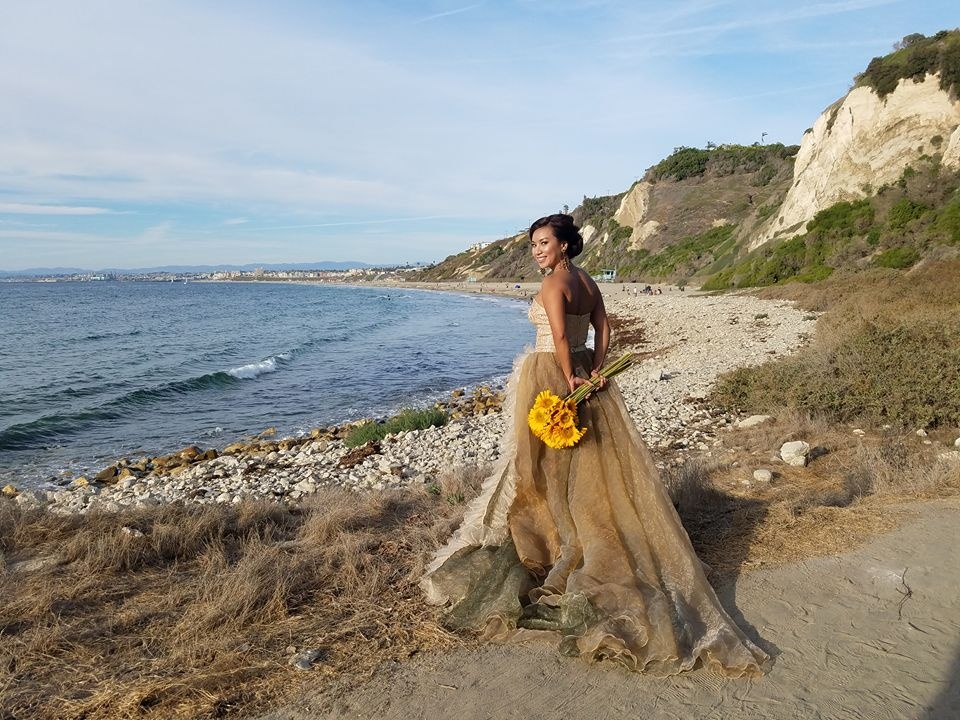 Y Phung mac bikini chup anh cuoi cung ban trai o My anh 2