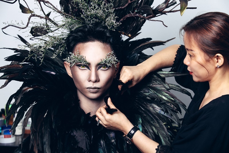 Phan Hien rung ron trong anh Halloween anh 1