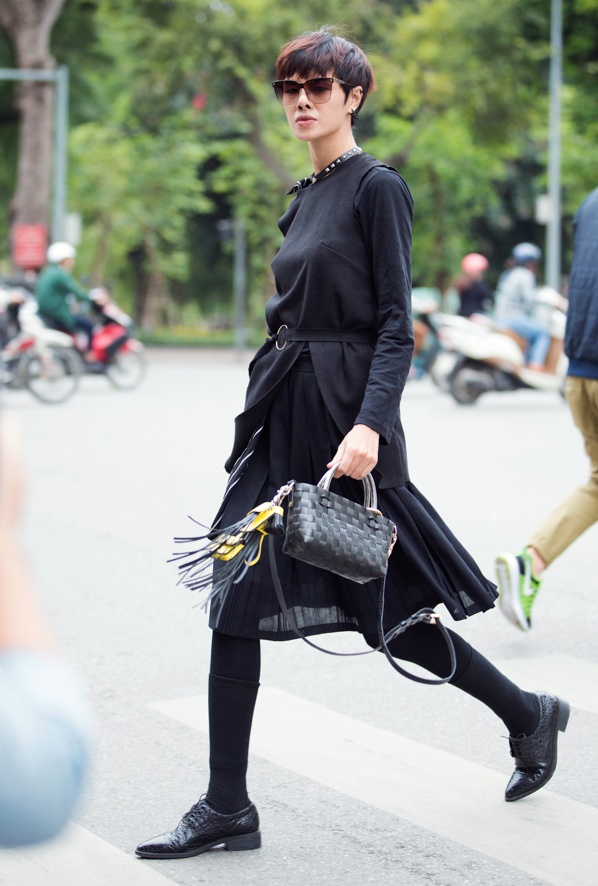 Street style ben le Tuan le Thoi trang quoc te VN anh 1