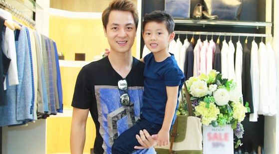 Dang Khoi va con trai dien do doi sanh dieu hinh anh