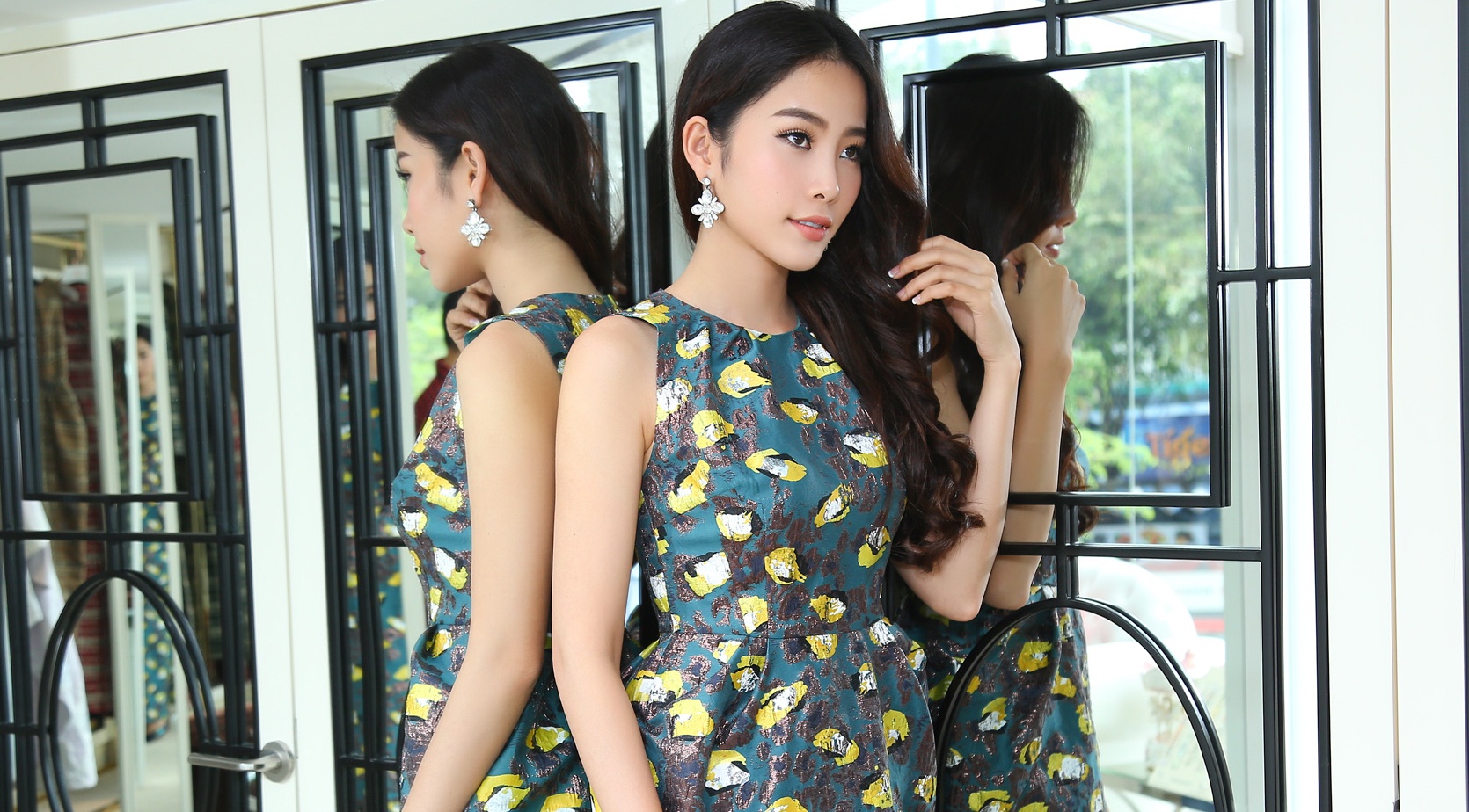 Nam Em thu trang phuc du Tuan le Thoi trang VN quoc te hinh anh