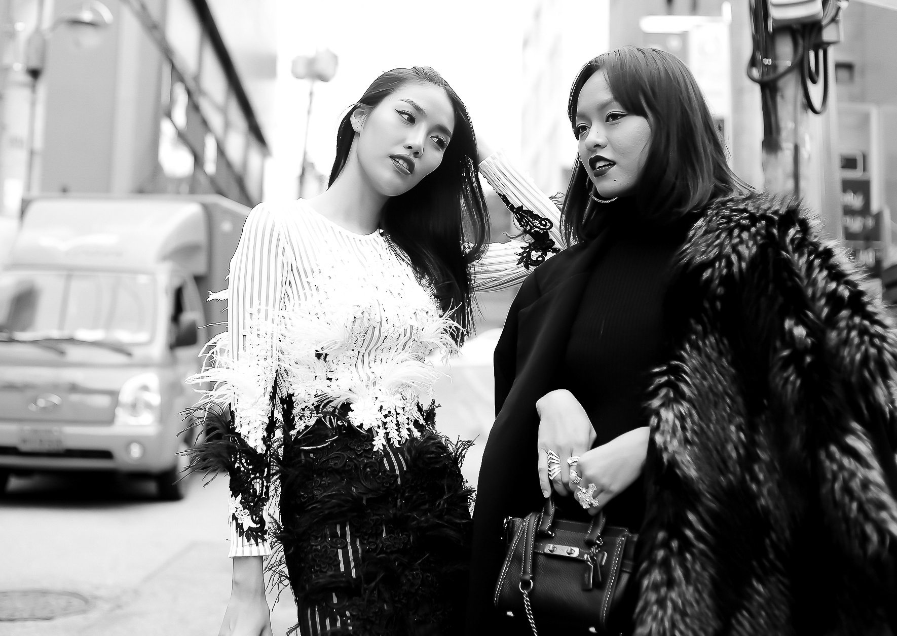 Lan Khue - Mai Ngo khoe phong cach sanh dieu anh 5