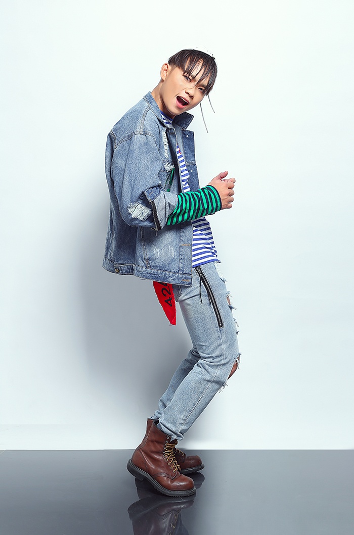 Quan quan Cuoi xuyen Viet ca tinh voi denim anh 1