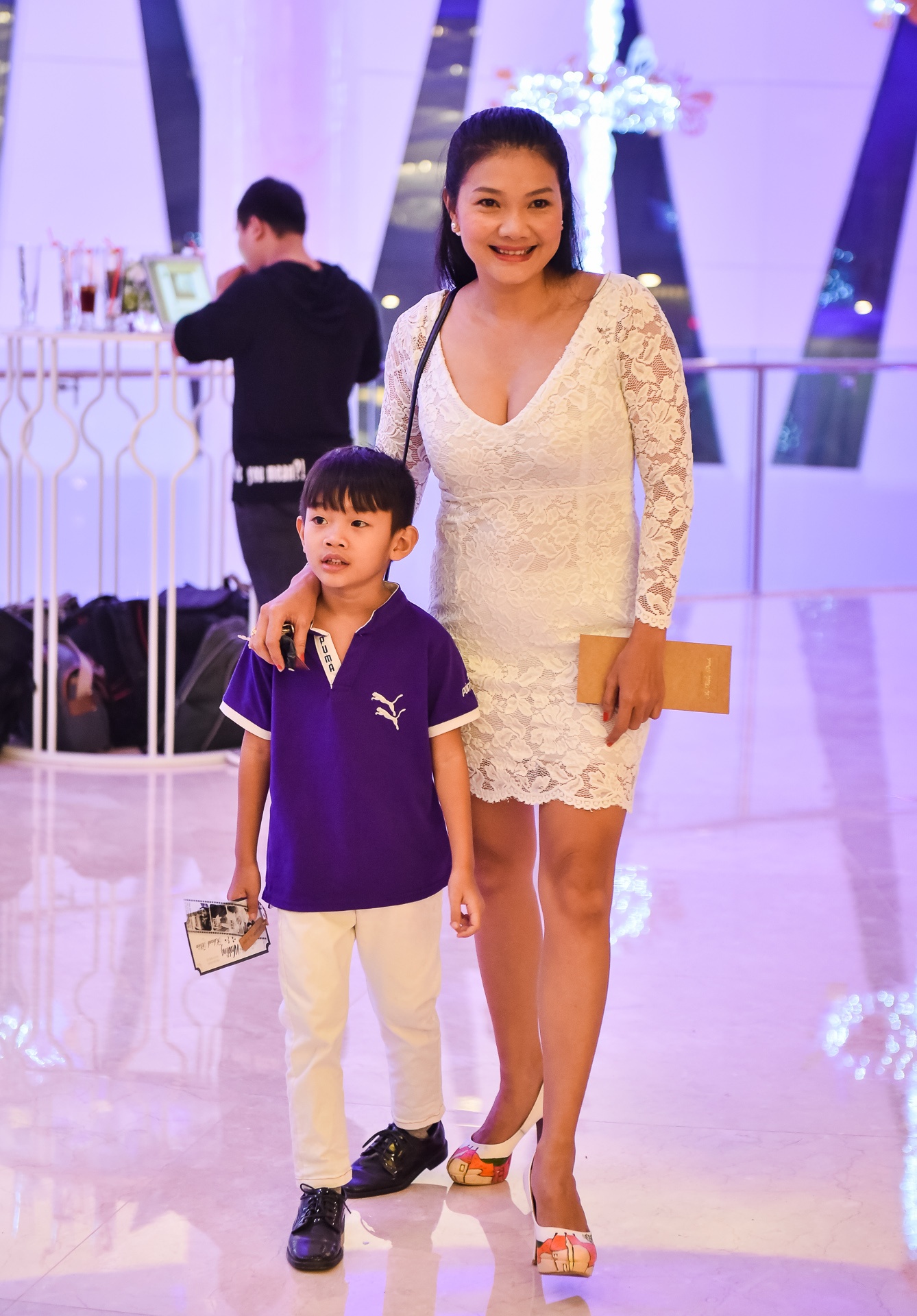 Le cuoi ngap tran sac hoa cua Khanh Hien va hon phu Viet kieu anh 12