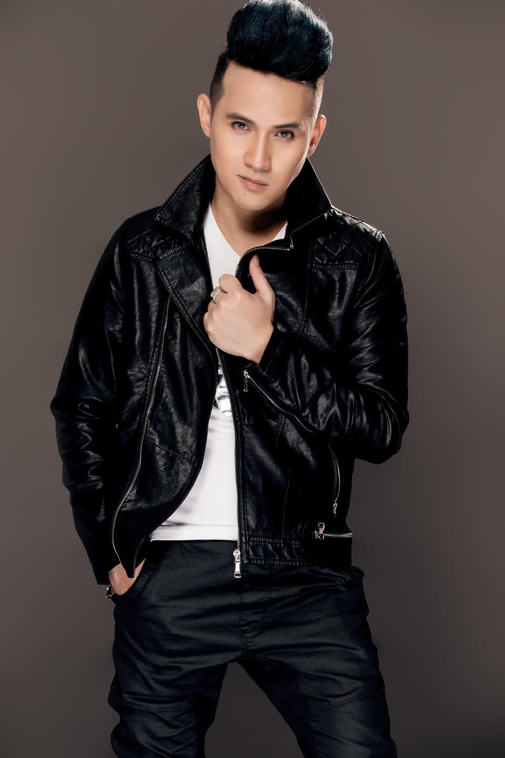 Nguyen Vu tre trung voi toc nhuom anh 3