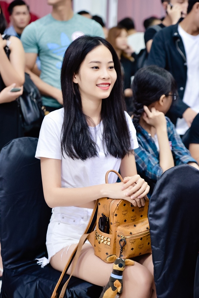 Chị song sinh của Nam Em đi casting ảnh 2 Chi song sinh cua Nam Em di casting anh 2