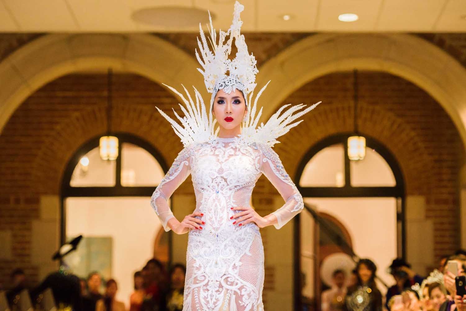 Ngoc Quyen dien vay xuyen thau anh 3