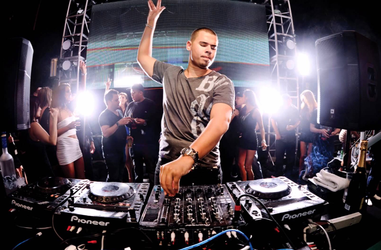 Afrojack đến Việt Nam biểu diễn ảnh 1 Afrojack den Viet Nam bieu dien anh 1