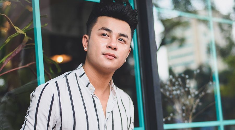 Cha than dong Tin Tin: 'Toi va me con trai khong hop nhau' hinh anh