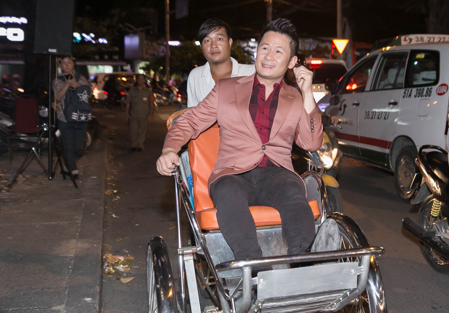 Bang Kieu den su kien bang xich lo anh 1