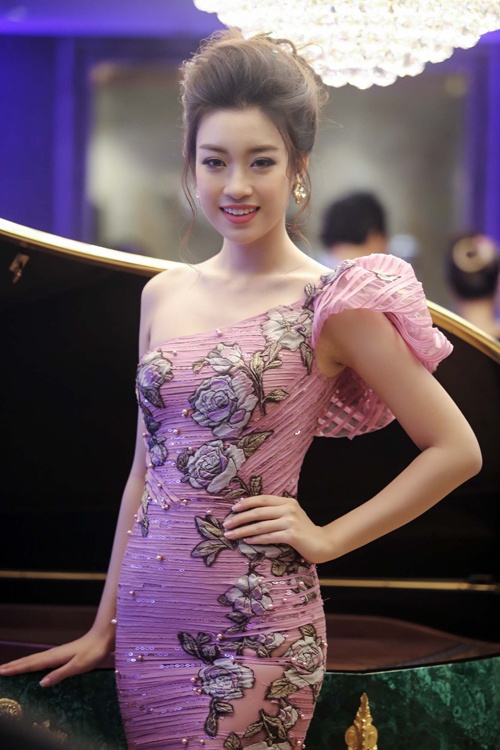 Dang Thu Thao mac dep nhat tuan qua anh 4