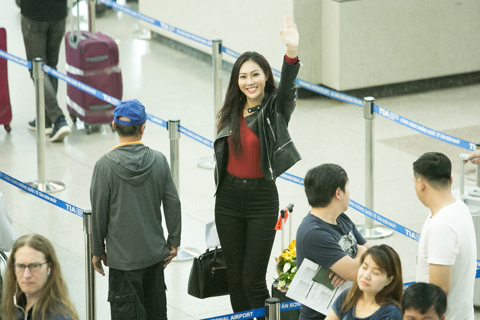 Diệu Ngọc lên đường thi Hoa hậu Thế giới ảnh 5 Dieu Ngoc len duong thi Hoa hau The gioi anh 5