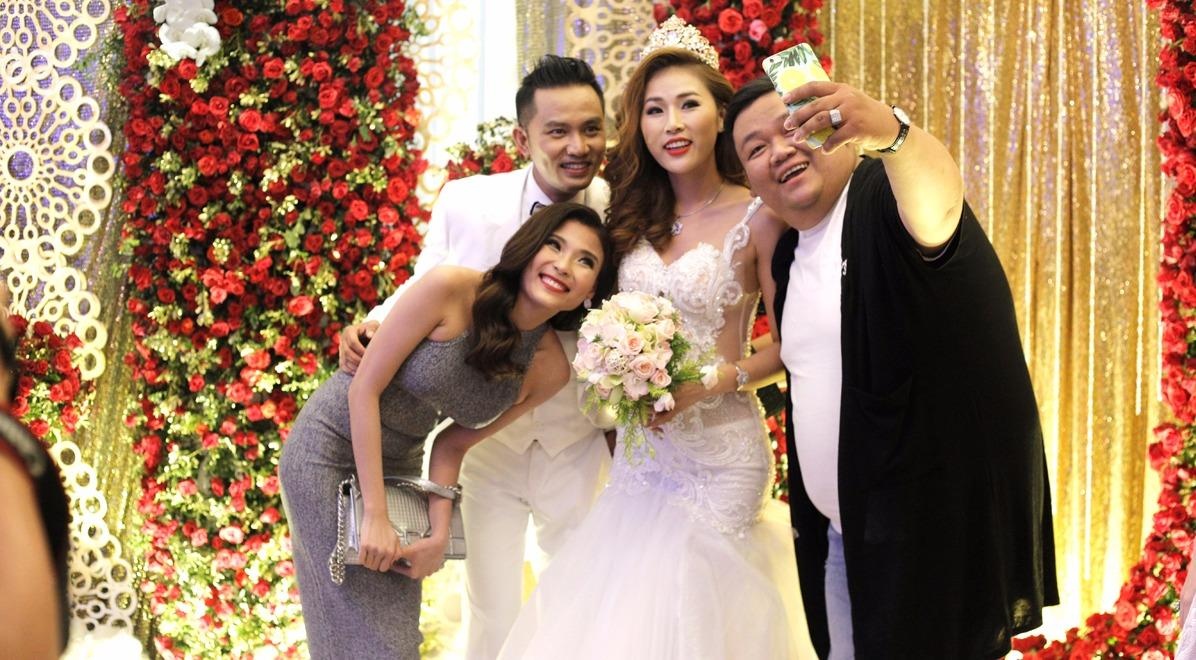 Dan sao Viet nhi nhanh trong dam cuoi Thien Bao hinh anh