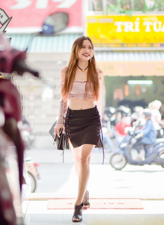 Toc Tien,  Hoang Thuy Linh mac dep anh 10