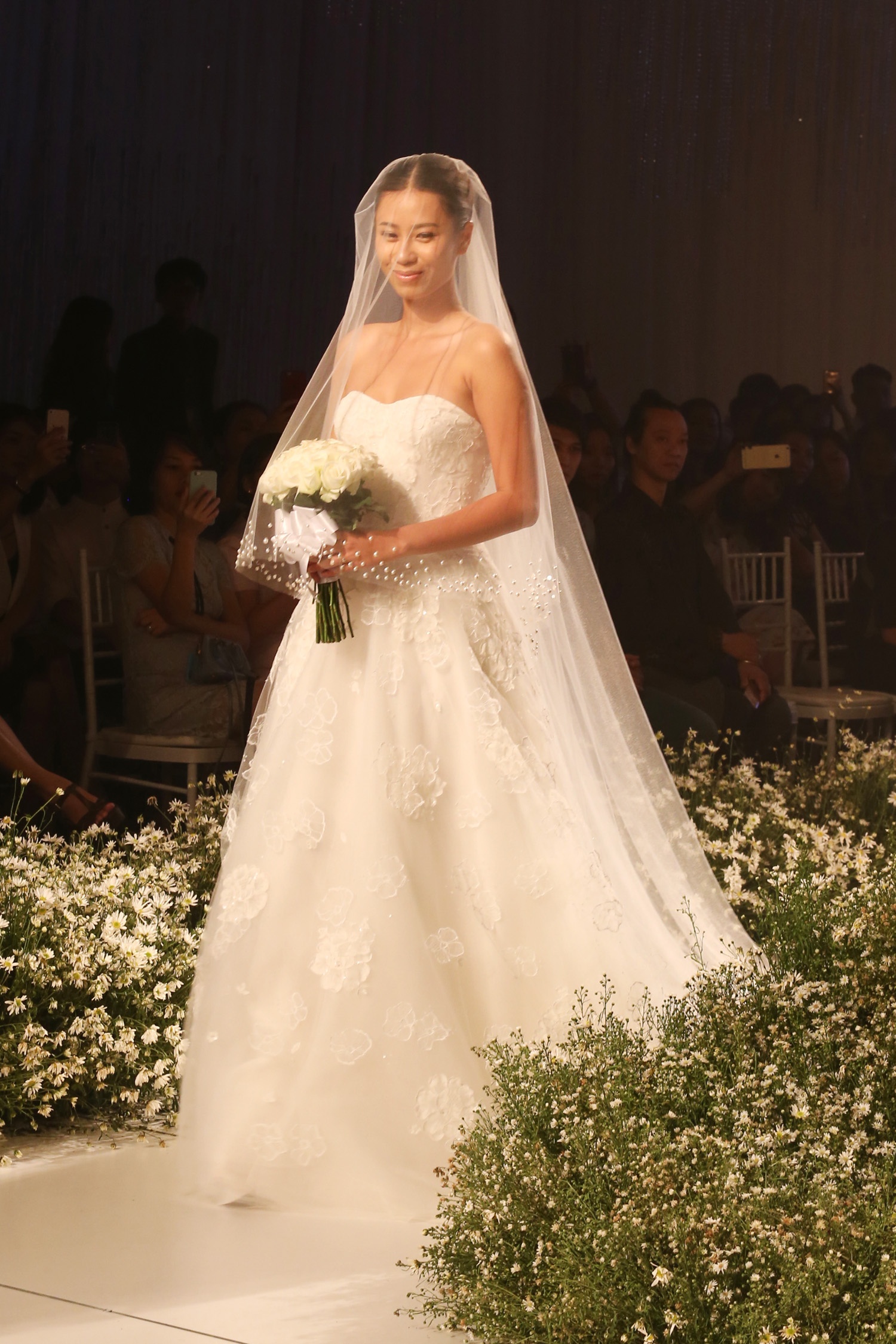 Phuong Mai goi cam o su kien anh 3