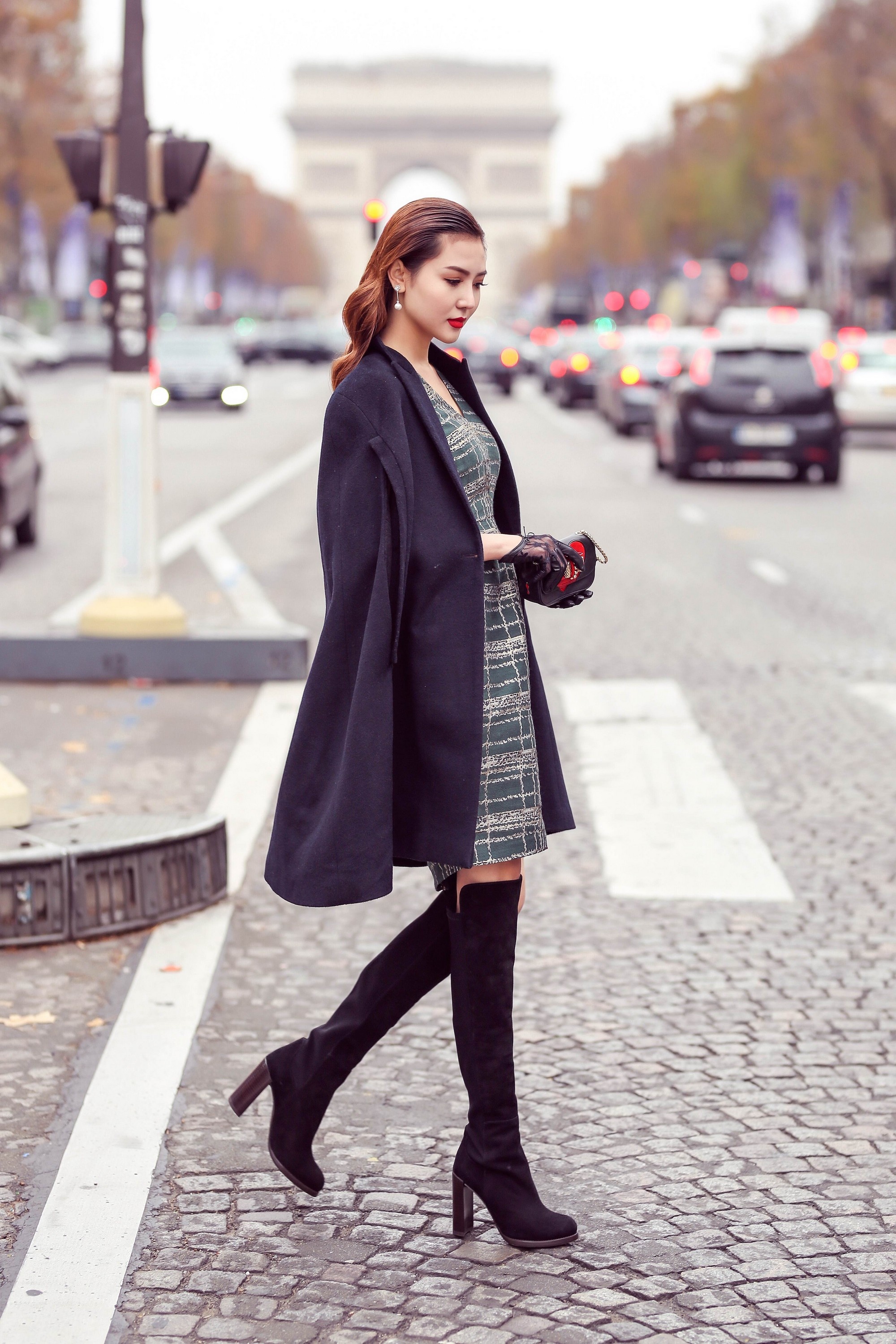 Ngọc Duyên hóa quý cô cổ điển trên đường phố Paris ảnh 6 Ngoc Duyen hoa quy co co dien tren duong pho Paris anh 6