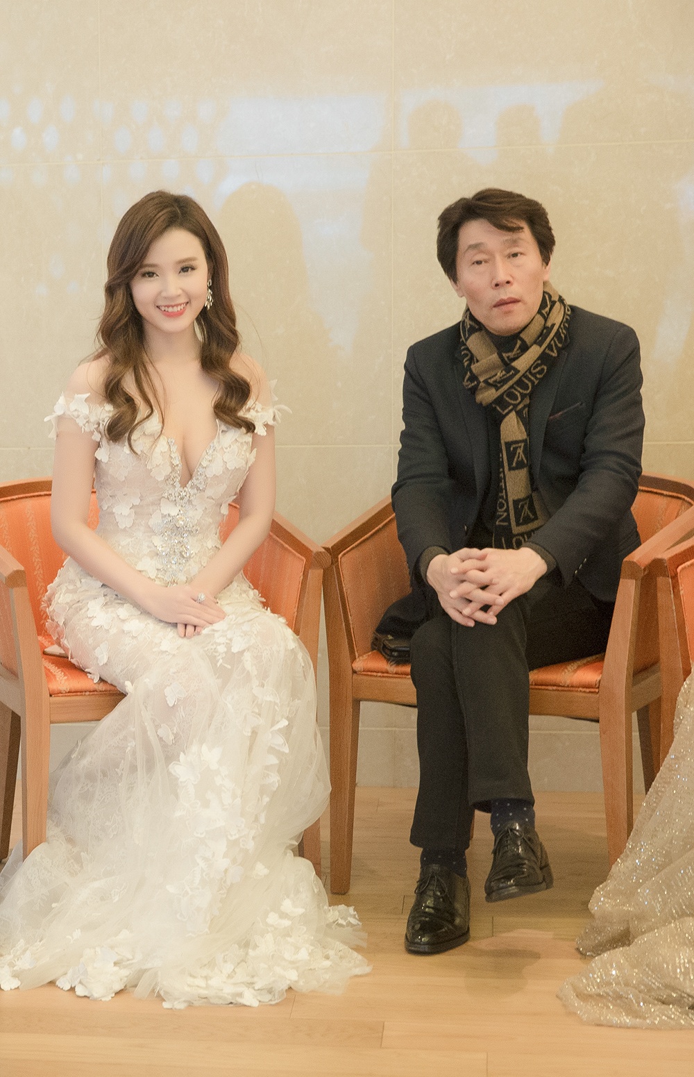 Midu nhận giải diễn viên châu Á xuất sắc ảnh 4 Midu nhan giai dien vien chau A xuat sac anh 4