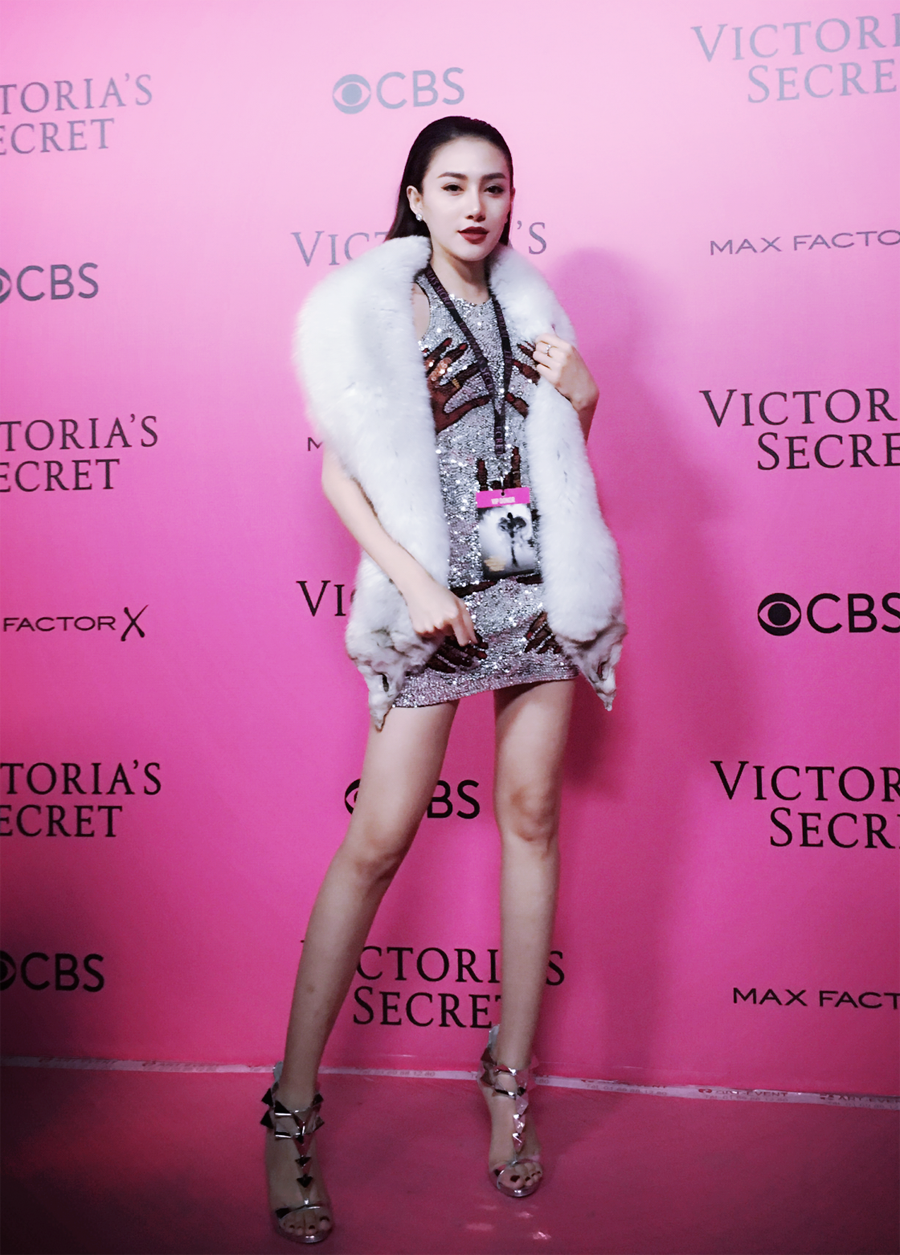 Le Ha,  Ngoc Duyen o hau truong Victoria Secrect anh 3