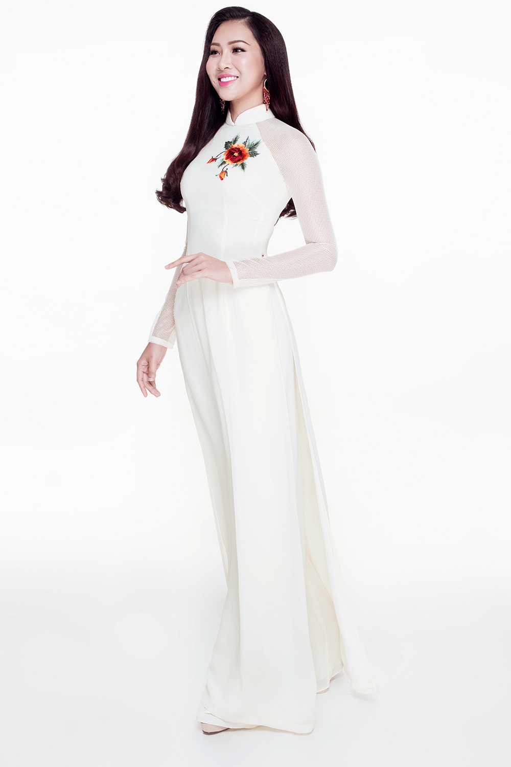 Trang phuc truyen thong cua Dieu Ngoc tai Miss World anh 6