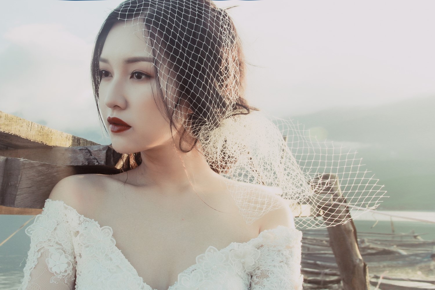 Hoa khoi Hue ma mi trong loat vay cuoi ren luoi anh 5