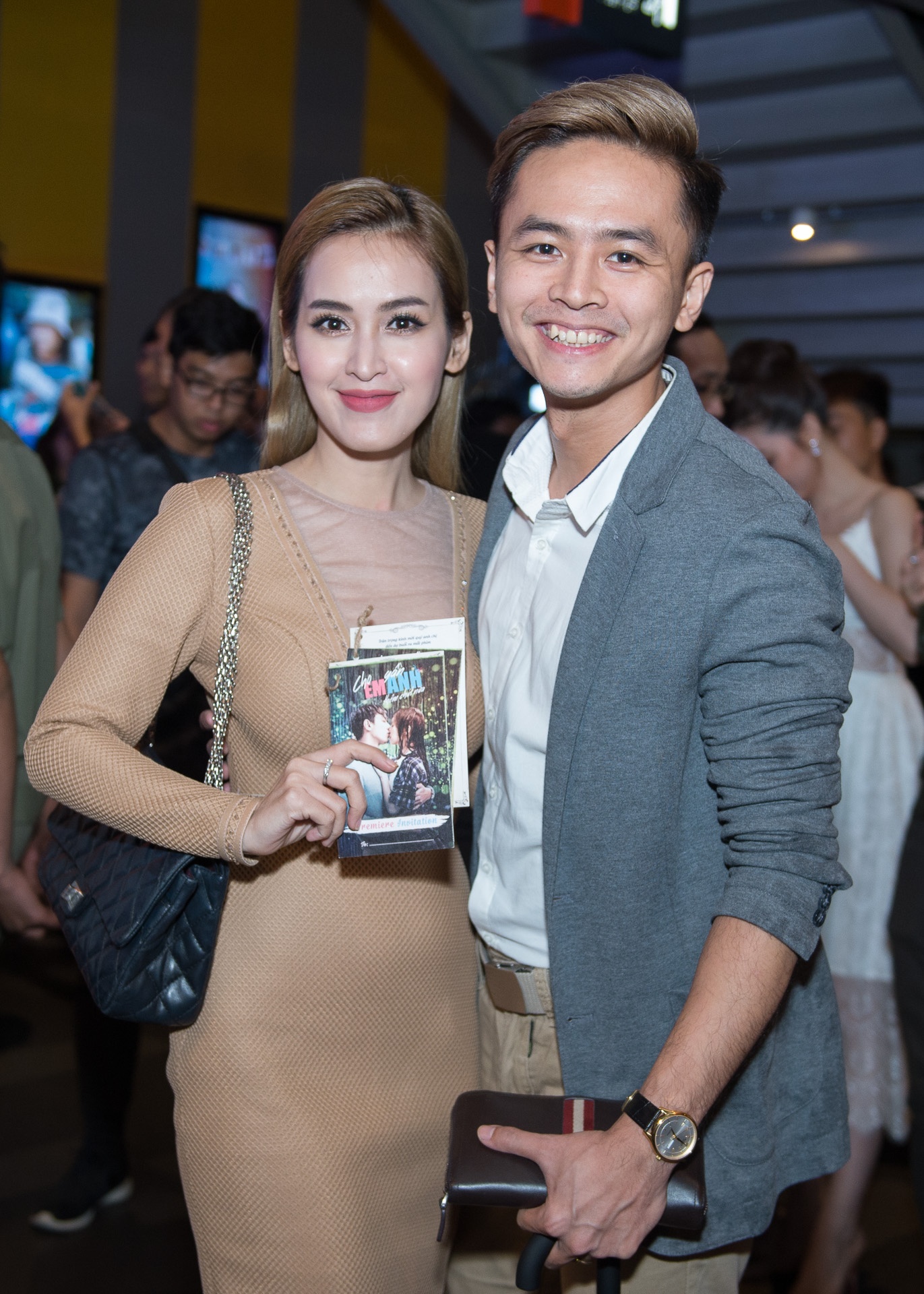 Pham Huong thanh thoat voi dam trang anh 5