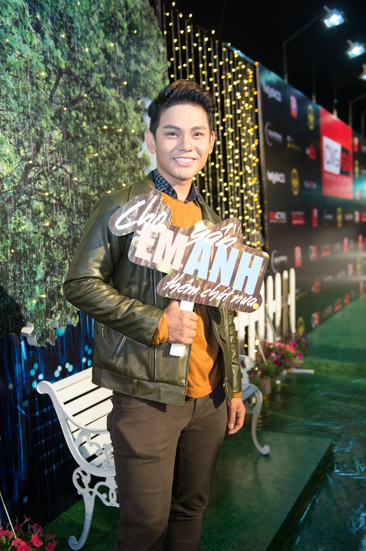 Pham Huong thanh thoat voi dam trang anh 10