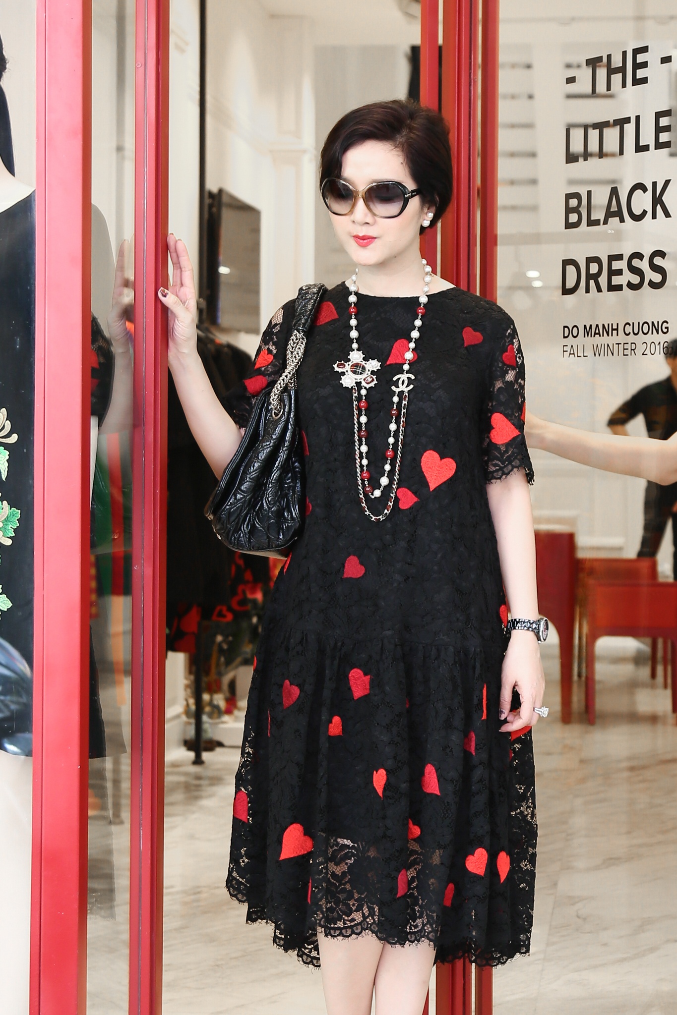 Giáng My diện đầm ren nữ tính ảnh 1 Giang My dien dam ren nu tinh anh 1