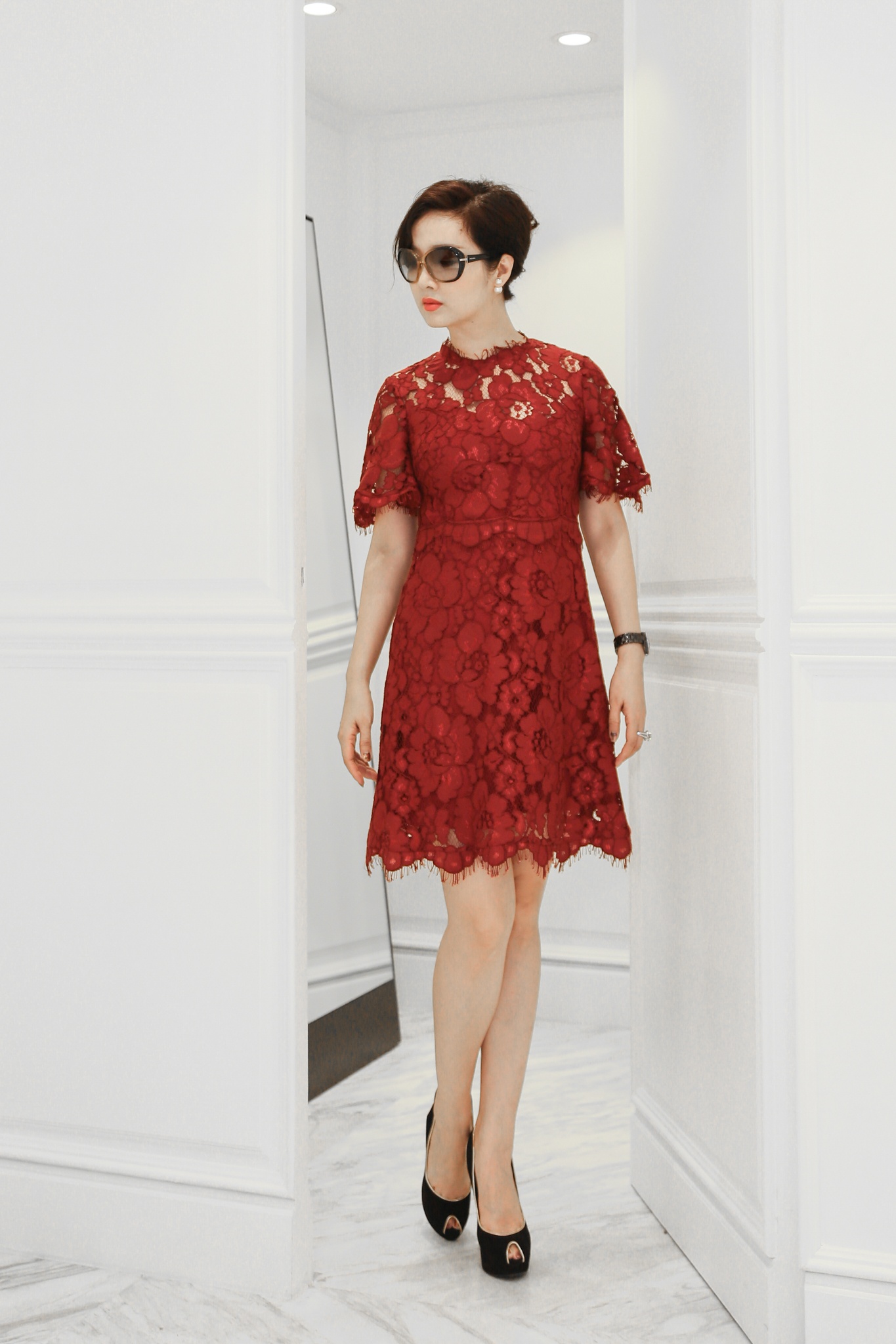 Giáng My diện đầm ren nữ tính ảnh 4 Giang My dien dam ren nu tinh anh 4