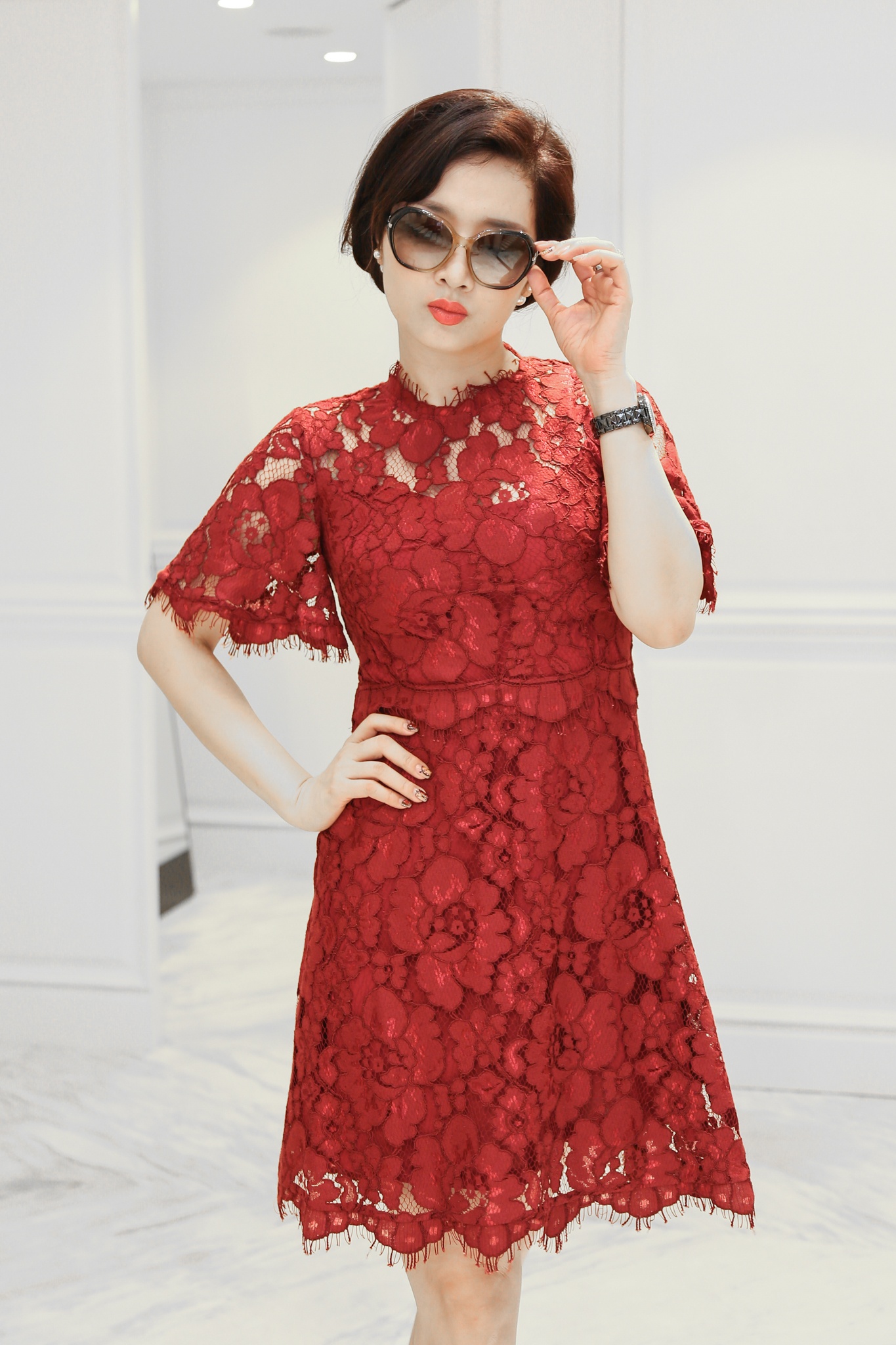 Giáng My diện đầm ren nữ tính ảnh 5 Giang My dien dam ren nu tinh anh 5