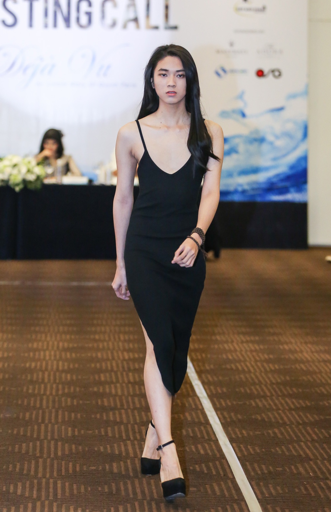 Diem Huong tap catwalk cho dan em anh 5